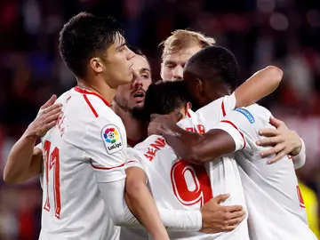 Los jugadores del Sevilla celebran un gol ante el Cádiz Los jugadores del Sevilla celebran un gol ante el Cádiz
