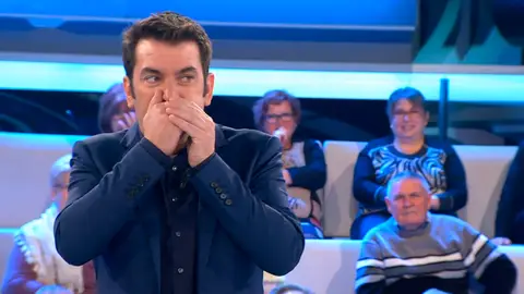 Arturo Valls pone ritmo a una canción improvisada de rap Arturo Valls pone ritmo a una canción improvisada de rap