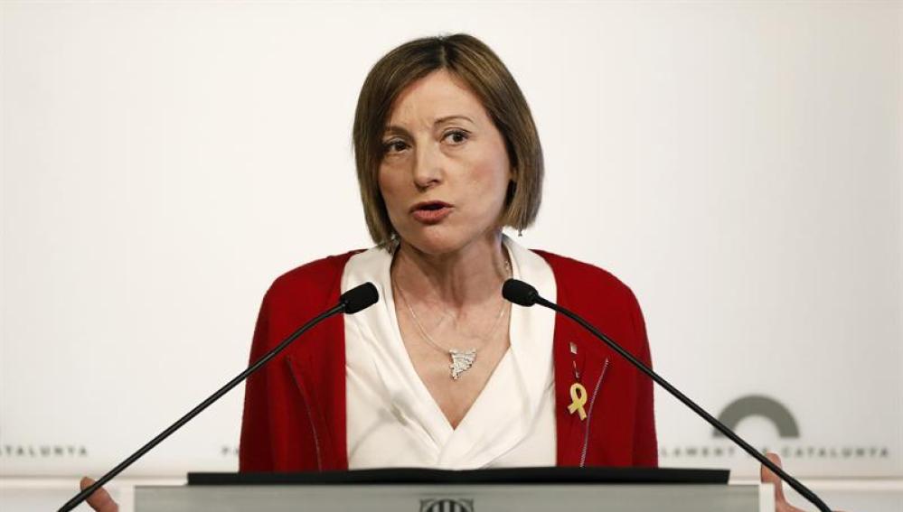 La presidenta del Parlament, Carme Forcadell, durante la rueda de prensa