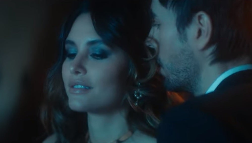 Enrique Iglesias en su nuevo videoclip