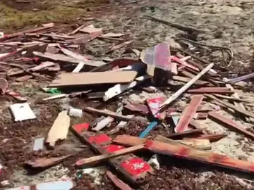 Buscan a 20 desaparecidos al hundirse una barca en Venezuela Buscan a 20 desaparecidos al hundirse una barca en Venezuela