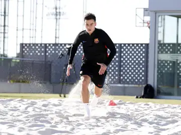 Coutinho, entrenando en solitario Coutinho, entrenando en solitario