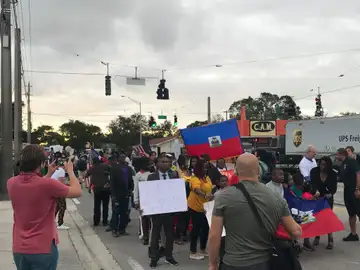 Protestas contra Trump en Miami en una manifestación en recuerdo al terremoto de Haití Protestas contra Trump en Miami en una manifestación en recuerdo al terremoto de Haití