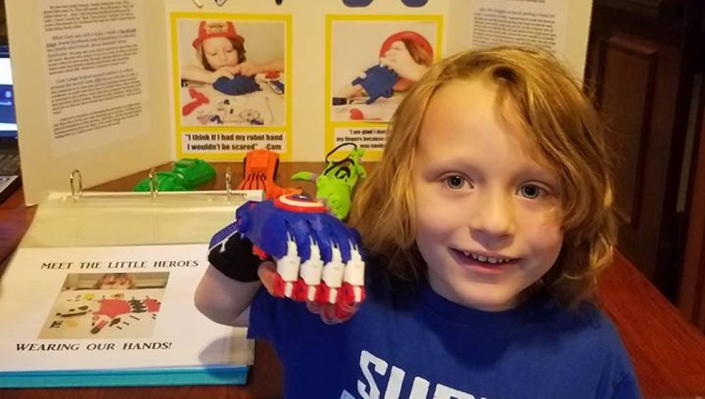 Cameron, el niño que diseña prótesis 3D