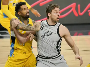 Gasol, ante Chandler Gasol, ante Chandler