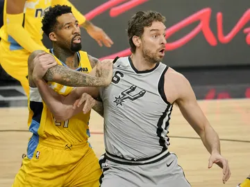 Gasol, ante Chandler Gasol, ante Chandler