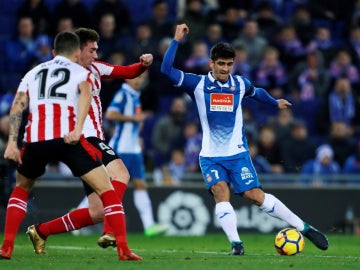 Gerard Moreno encara a Laporte y a Núñez