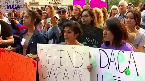Un grupo de personas se manifiestas contra el fin del programa DACA Un grupo de personas se manifiestas contra el fin del programa DACA