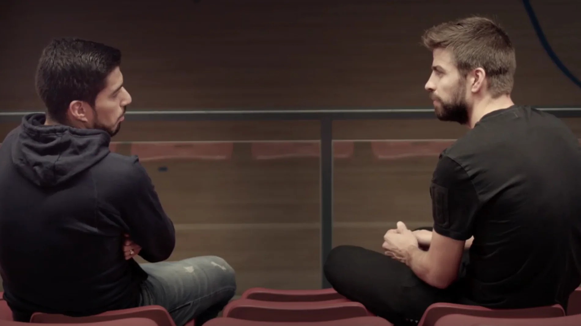 Piqué entrevista a Luis Suárez Piqué entrevista a Luis Suárez
