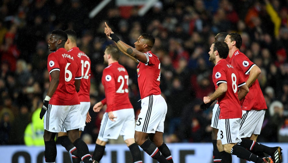 Los jugadores del United, eufóricos tras el gol
