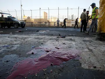 Imagen del escenario en el que ha tenido un doble atentado en Bagdad Imagen del escenario en el que ha tenido un doble atentado en Bagdad