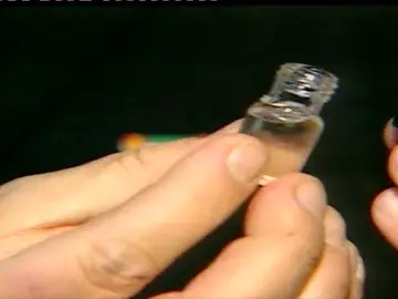 Tres jóvenes son atendidos por el Samur tras consumir éxtasis liquido Tres jóvenes son atendidos por el Samur tras consumir éxtasis liquido