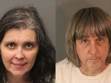 Los padres, David Allen Turpin, de 57 años, y Louise Anna Turpin, de 49 Los padres, David Allen Turpin, de 57 años, y Louise Anna Turpin, de 49