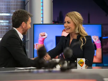 Lydia Valentín juega al 'peso justo' con Trancas y Petancas Lydia Valentín juega al 'peso justo' con Trancas y Petancas