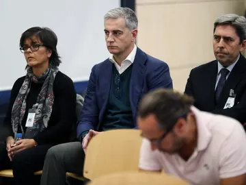 Nueve empresarios confiesan que financiaron ilegalmente a PP con 1,2 millones Nueve empresarios confiesan que financiaron ilegalmente a PP con 1,2 millones