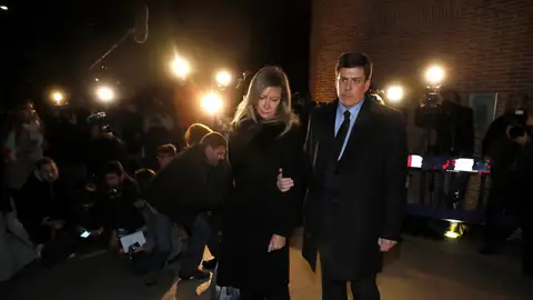 Los padres de Diana Quer, a su llegada a la misa funeral Los padres de Diana Quer, a su llegada a la misa funeral