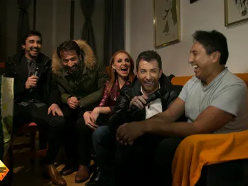 Pablo Motos entra en casa de un fan de 'El Hormiguero 3.0' en directo para regalarle 3.000 euros Pablo Motos entra en casa de un fan de 'El Hormiguero 3.0' en directo para regalarle 3.000 euros