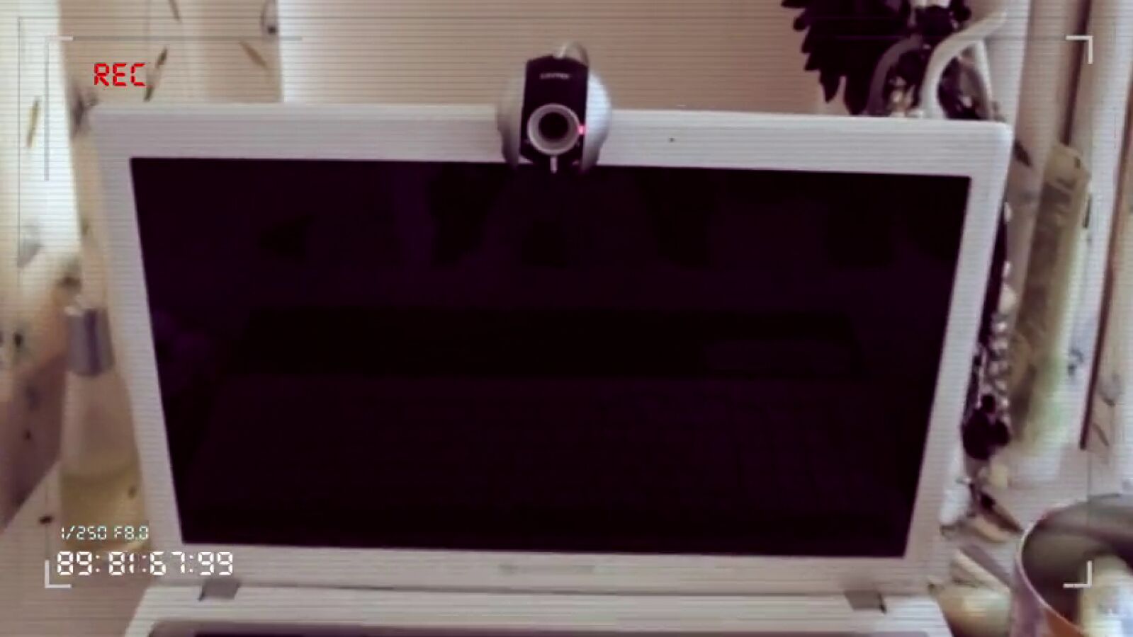Espías y ladrones de nuestra intimidad: cuidado con las cámaras de móviles y ordenadores 