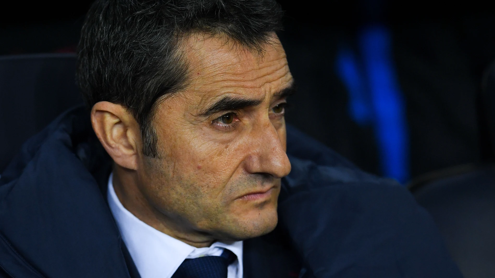 Ernesto Valverde, serio en el banquillo durante un partido del Barça Ernesto Valverde, serio en el banquillo durante un partido del Barça