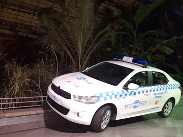 'Cuerpo de Élite' aparca por sorpresa en la estación de Atocha 'Cuerpo de Élite' aparca por sorpresa en la estación de Atocha