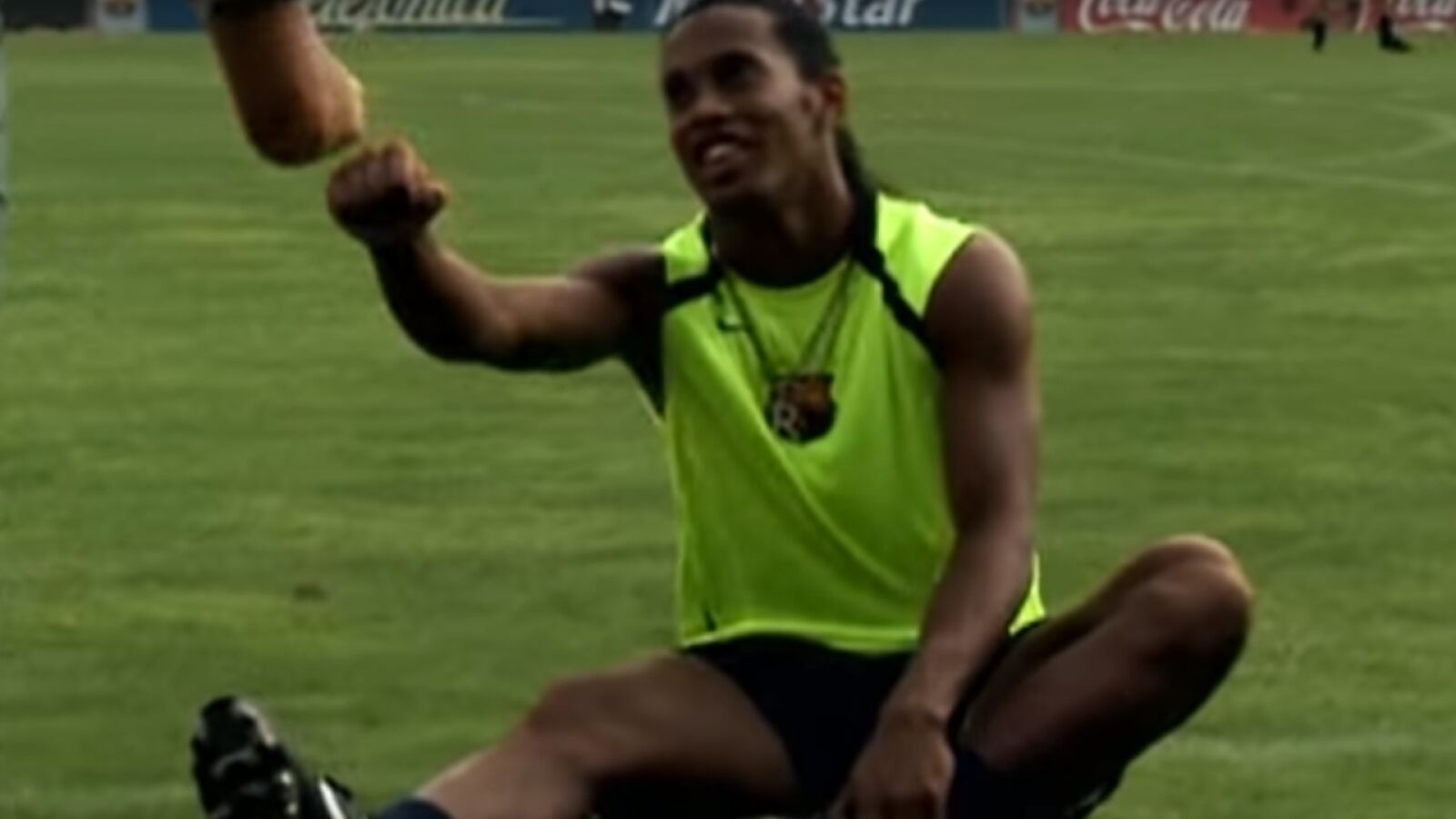 Ronaldinho y su récord en YouTube: un vídeo suyo, el primero en llegar a un millón de visitas