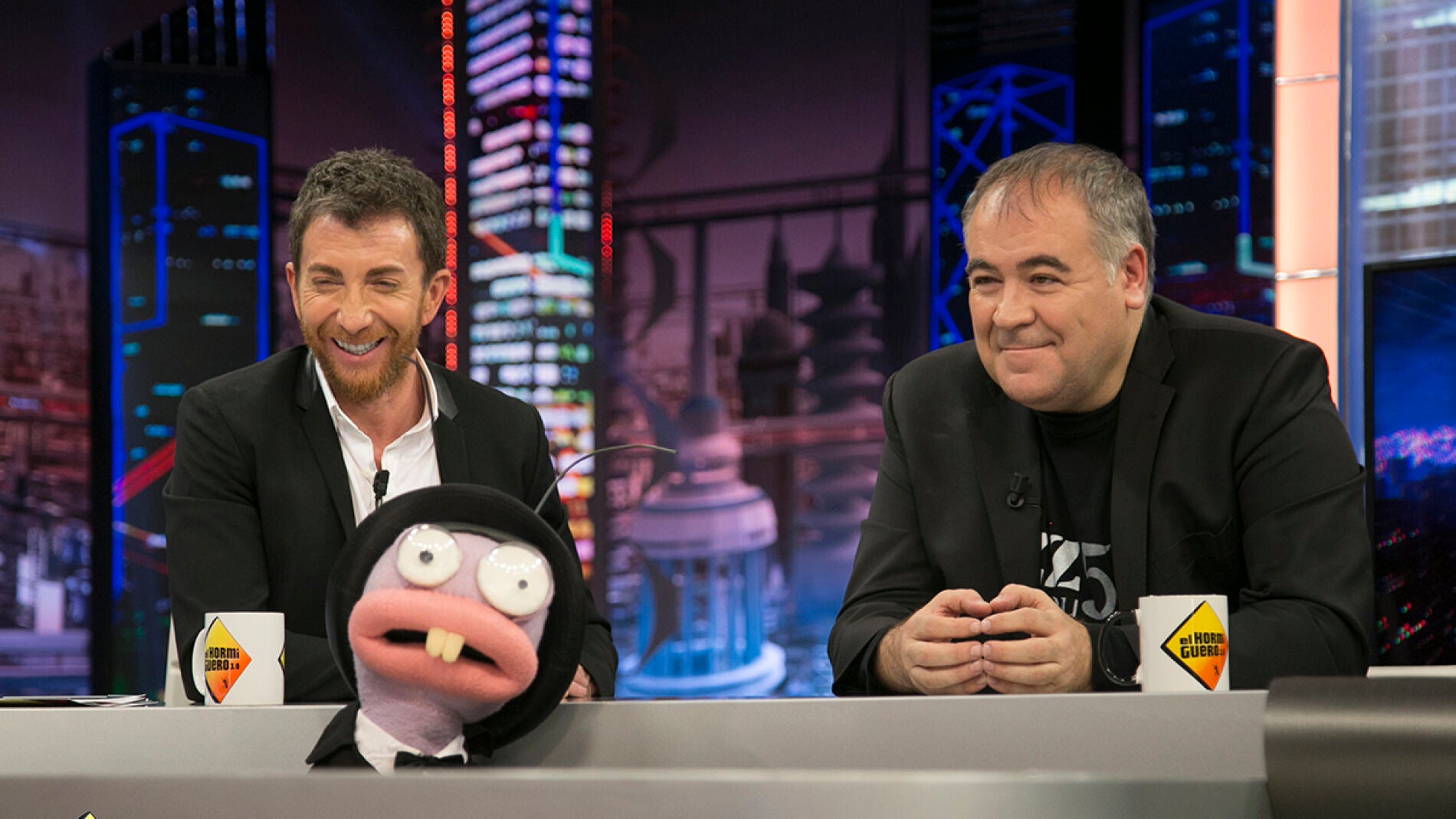 Pablo Motos y Antonio Garc&iacute;a Ferreras descubren c&oacute;mo suena Atresmedia TV