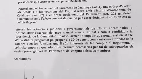 Carta de Carles Puigdemont a Roger Torrent solicitándole amparo Carta de Carles Puigdemont a Roger Torrent solicitándole amparo