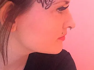 Kate Bullen y su tatuaje Kate Bullen y su tatuaje