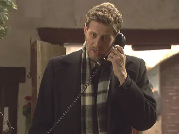 Nicolás recibe una llamada por el caso de la muerte de Mariana Nicolás recibe una llamada por el caso de la muerte de Mariana