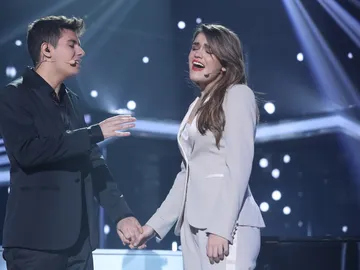 Alfred y Amaia durante la actuación de "Tu Canción" Alfred y Amaia durante la actuación de "Tu Canción"