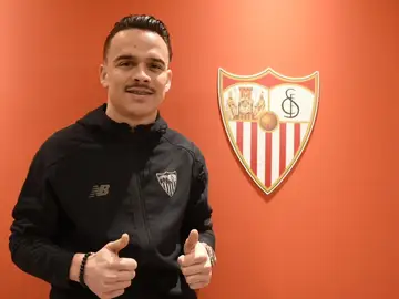 Roque Mesa llega cedido al Sevilla Roque Mesa llega cedido al Sevilla