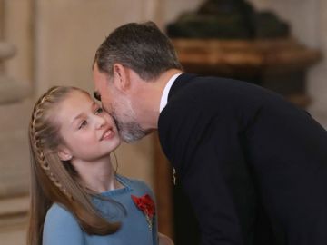 El Rey Felipe VI entrega a la Princesa de Asturias el Toisón de Oro