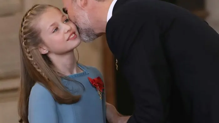 El Rey Felipe VI entrega a la Princesa de Asturias el Toisón de Oro El Rey Felipe VI entrega a la Princesa de Asturias el Toisón de Oro