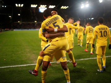 Los jugadores del PSG celebran uno de los goles ante el Nantes