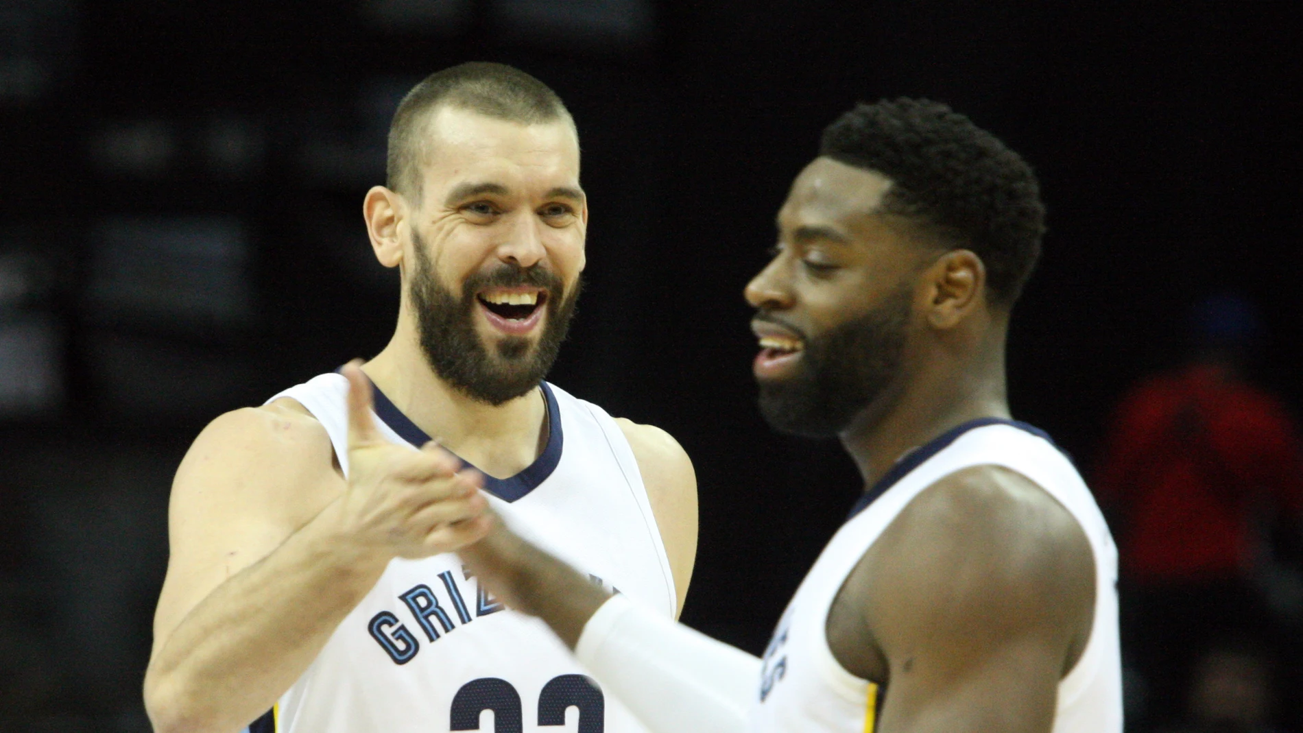 Marc Gasol celebra una canasta junto a Tyreke Evans Marc Gasol celebra una canasta junto a Tyreke Evans
