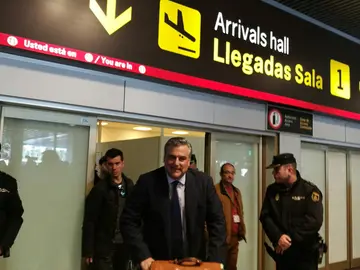 Jesús Silva Fernández, embajador español expulsado de Venezuela, a su llegada a España Jesús Silva Fernández, embajador español expulsado de Venezuela, a su llegada a España
