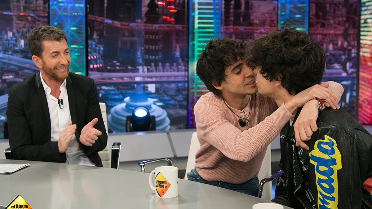 Javier Ambrossi: "Si nosotros hemos conseguido construir un futuro juntos, tú lo puedes conseguir" Javier Ambrossi: "Si nosotros hemos conseguido construir un futuro juntos, tú lo puedes conseguir"