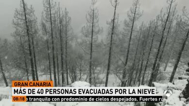 Evacúan a unas 40 personas, entre ellas niños y mujeres embarazadas, de la cumbre de Gran Canaria