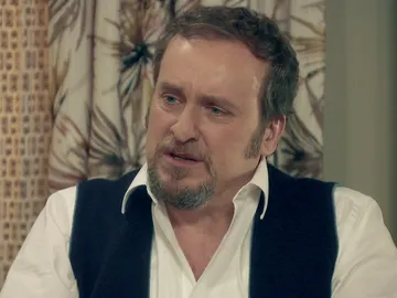 Ernesto, muy interesado en cómo era su matrimonio con Matilde Ernesto, muy interesado en cómo era su matrimonio con Matilde