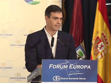 Pedro Sánchez exige a Mariano Rajoy un "horizonte de salida" a la crisis catalana