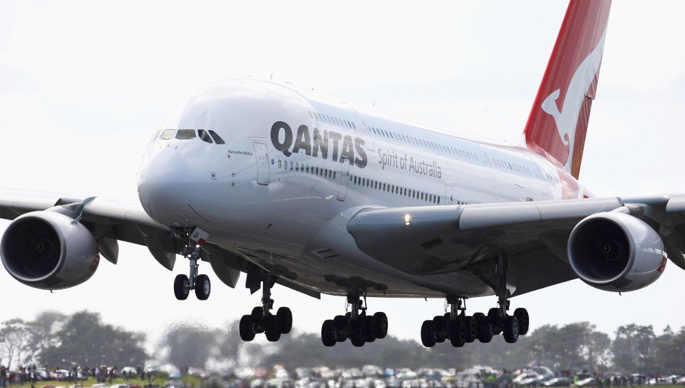 Un Avión De Una Aerolínea Australiana Realiza Un Vuelo De 15 - qantas job application roblox
