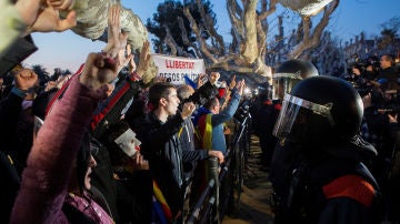 Manifestantes en el Parlament