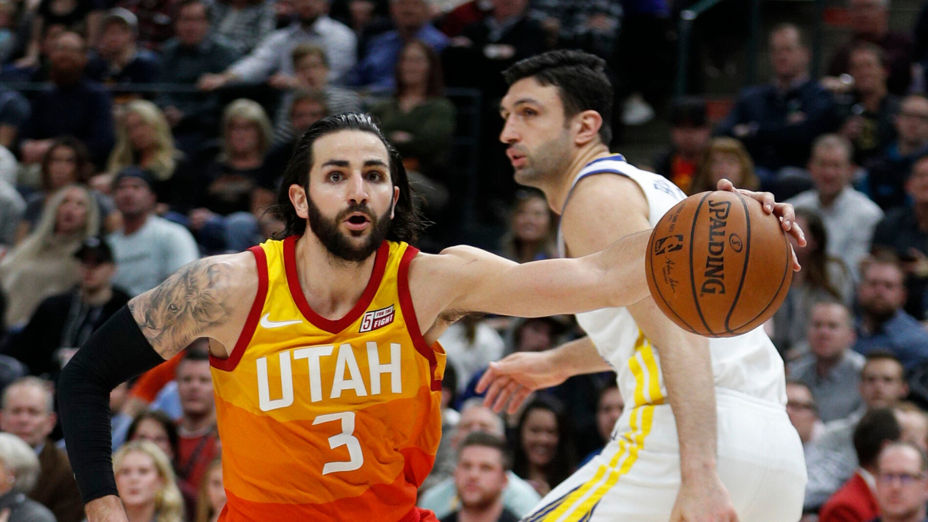 Ricky Rubio, en acci&oacute;n ante los Warriors