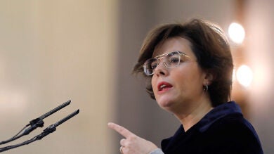 Santamaría, sobre los mensajes de Puigdemont a Comín: 