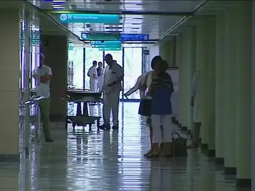 Una mujer está muy grave tras ser apuñalada por su marido Una mujer está muy grave tras ser apuñalada por su marido