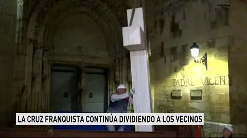 Los defensores de la cruz de Callosa de la Cruz están dispuestos a sufragar su recolocación Los defensores de la cruz de Callosa de la Cruz están dispuestos a sufragar su recolocación