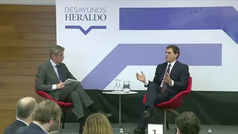 Rivera culpa a la "maldita ley electoral" de la situación en Cataluña porque con una reforma ellos podrían intentar formar gobierno Rivera culpa a la "maldita ley electoral" de la situación en Cataluña porque con una reforma ellos podrían intentar formar gobierno