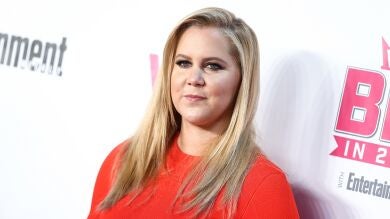 La actriz Amy Schumer revela ser víctima de violación