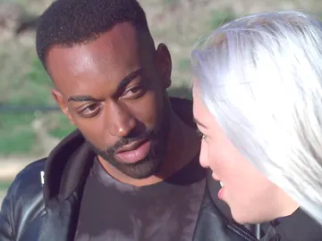 Una luna de miel de postureo Una luna de miel de postureo