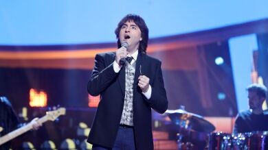 Raúl Pérez se pone romántico para ‘Bailar pegados’ como Sergio Dalma